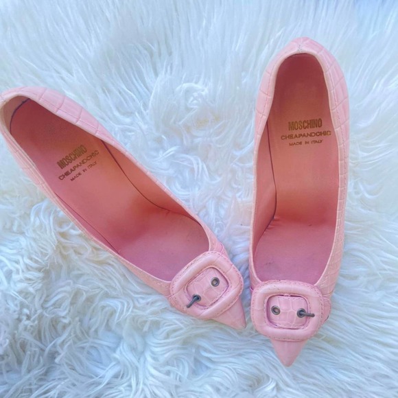 Authentic Pink Moschino Buckle Heels Size 36 - Picture 2 of 3